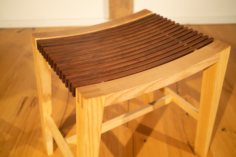 Designer Hocker Massivholz